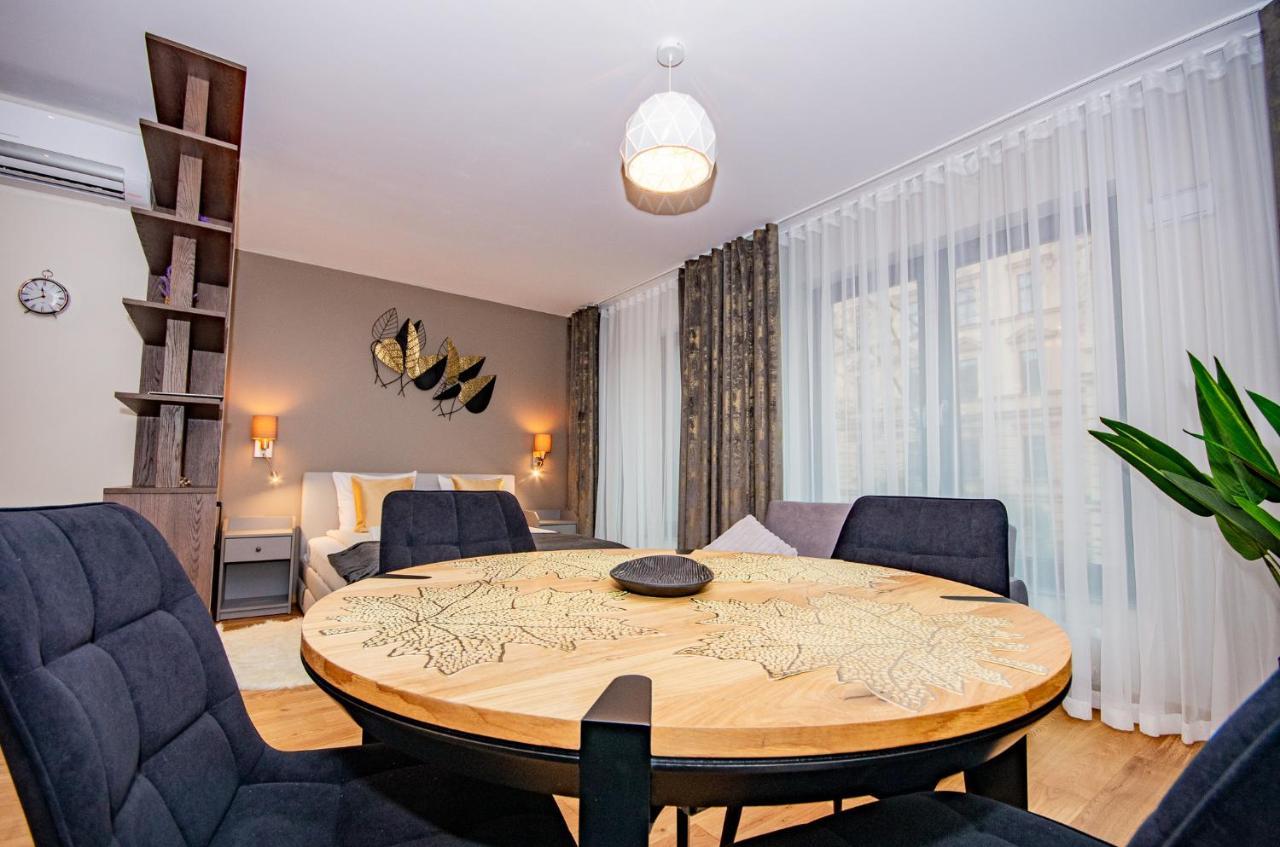 Inpoint Spacious Apartments Near Main Square & Kazimierz District Cracóvia Exterior foto